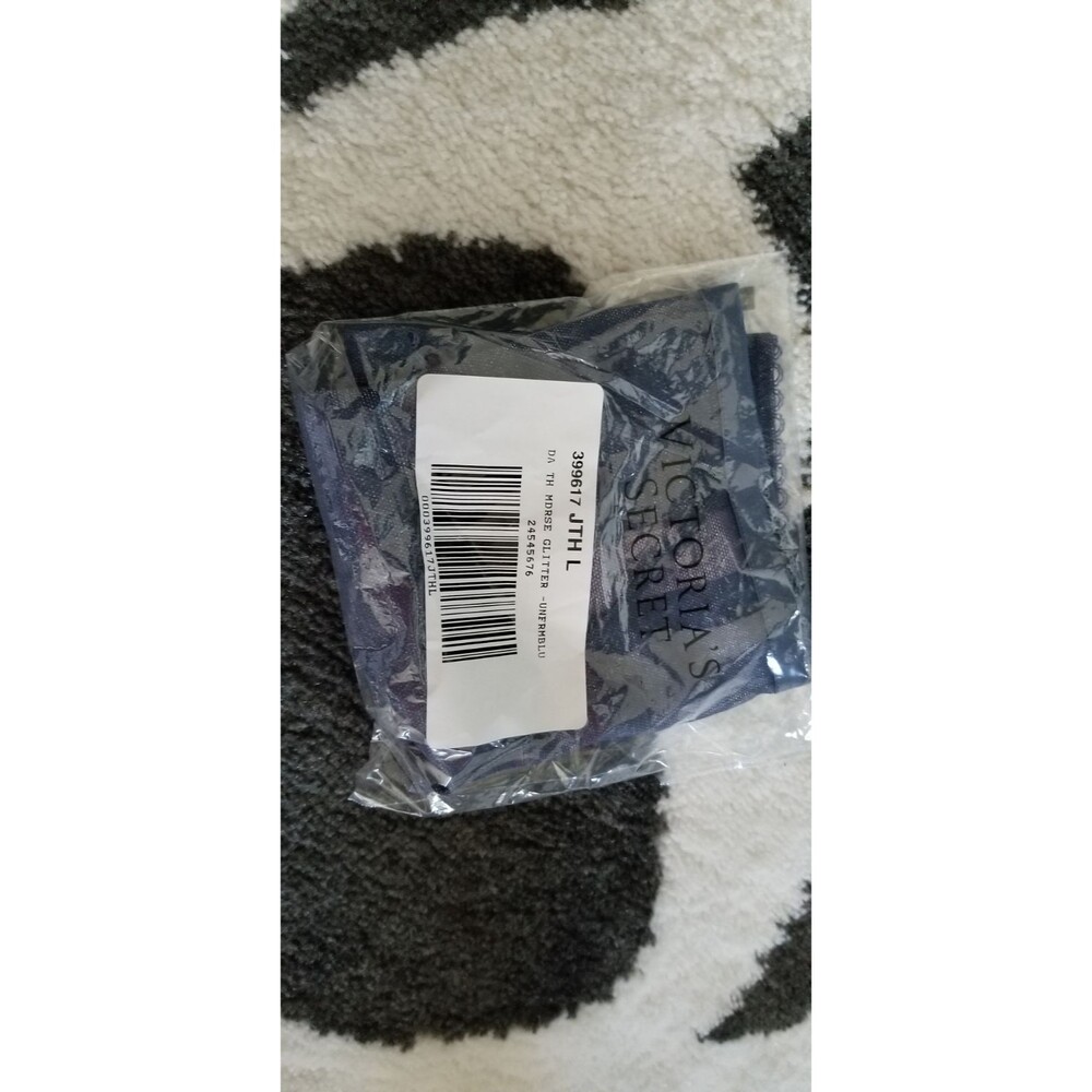 L new Victoria's Secret thong panty - Picture 4 of 4